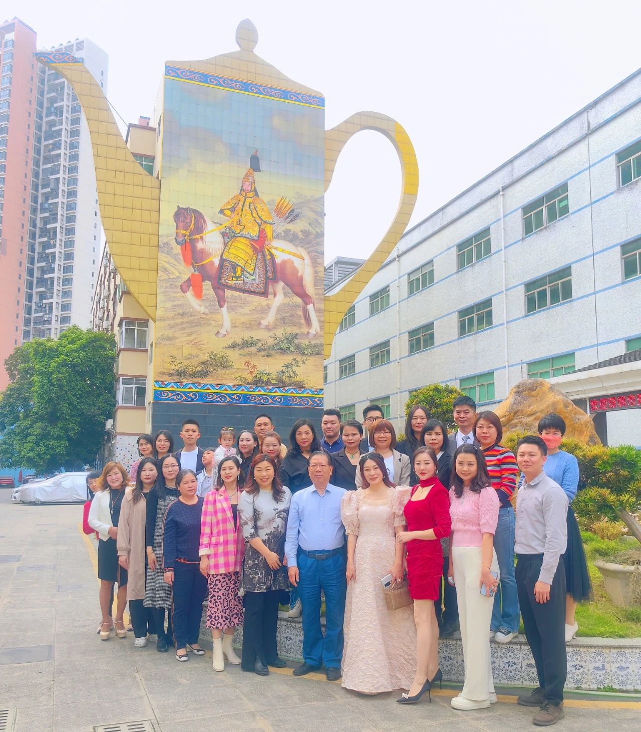 文化交流 | 深圳市揭阳商会女神节暨党建带关建陶瓷鉴赏·DIY贴花活动